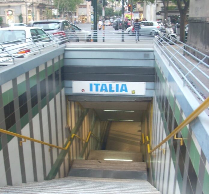 metro Catania. Fermata Italia