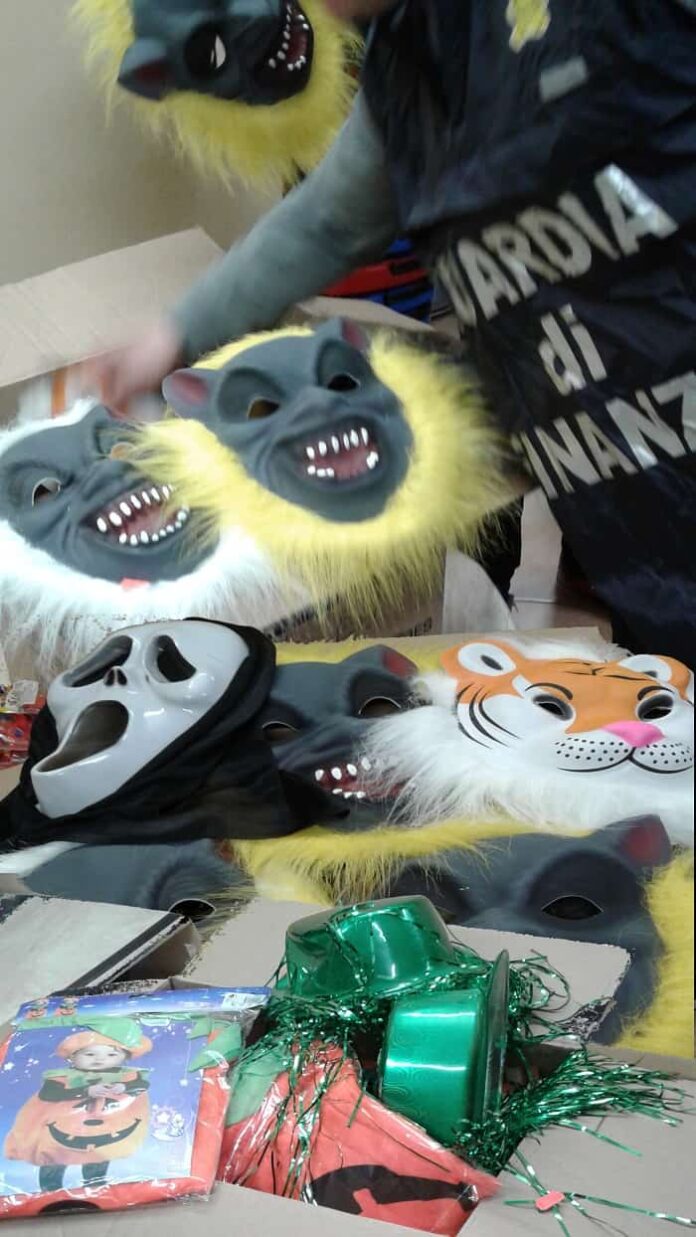 maschere contraffatte cinesi
