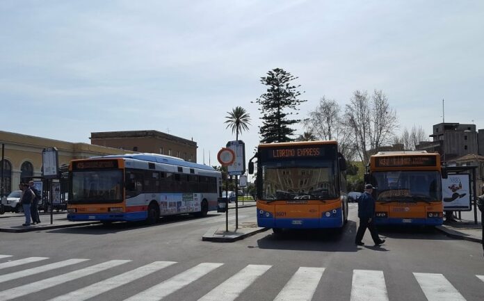 Bus stazione FFSS Catania