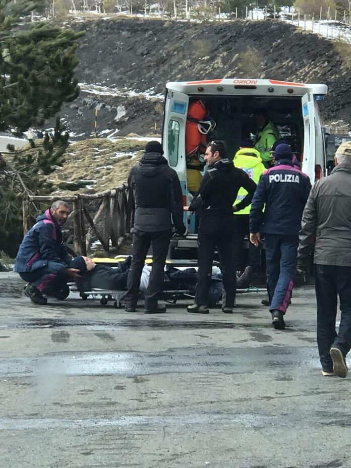 polizia soccorre turista Etna