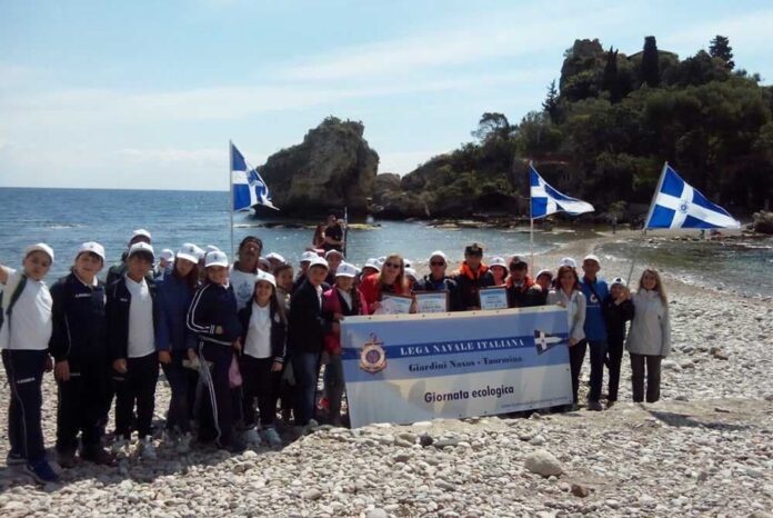 Studenti di Taormina e Trappitello in visita all'Isola Bella