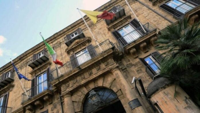 APERTURA-HASHTAG-SICILIA-NEWS-NOTIZIE-GIORNALE-ONLINE-OGGI-NOTIZIA-DEL-GIORNO-REDAZIONE-REGIONE-SICILIANA-REGIONE-SICILIA