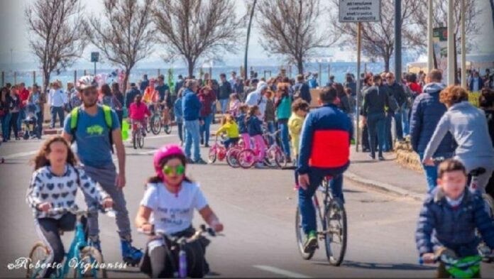 APERTURA-HASHTAG-SICILIA-NEWS-NOTIZIE-GIORNALE-ONLINE-OGGI-NOTIZIA-DEL-GIORNO-REDAZIONE - BIMBINBICI - CATANIA - MOBILITà SOSTENIBILE - CENTOR STORICO - AREA A TRAFFICO PEDONALE - TRAFFICO PEDONALE - LUNGOMARE - LUNGOMARE LIBERATO - BIMBIMBICI