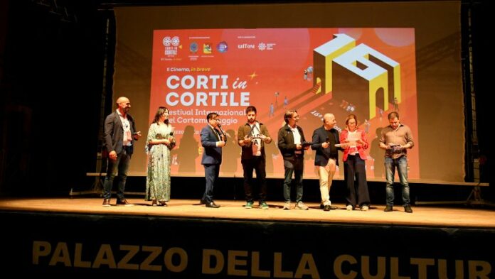 APERTURA-HASHTAG-SICILIA-NEWS-NOTIZIE-GIORNALE-ONLINE-OGGI-NOTIZIA-DEL-GIORNO-REDAZIONE - CORTI IN CORTILE